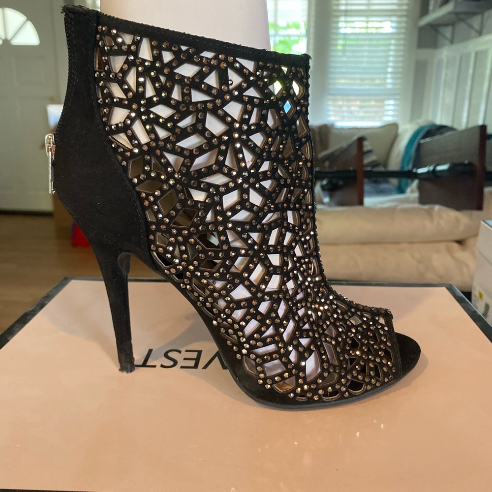 Nine West Peep toe booties